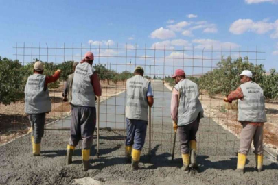 Birecik’te çelik hasırlı beton yol uygulaması