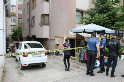 Evinin penceresinden beton zemine düştü