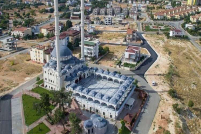 Gaziantep’te cami kapısını benzinle yakan şahıs gözaltına alındı