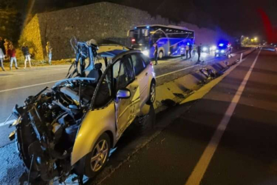 Gurbetçinin otomobili traktörle çarpıştı: 1 ölü, 7 yaralı