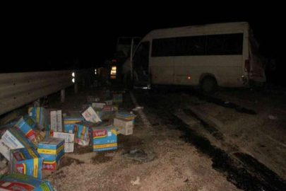 Kilis’te gıda yüklü minibüs devrilmesi sonucu karayolu trafiğe kapandı