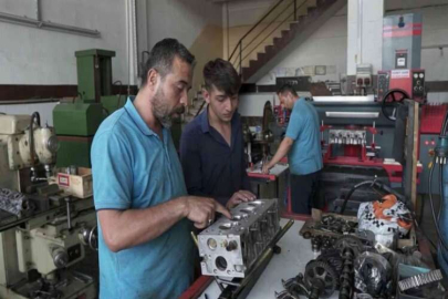 Mesleki eğitim gören 8 bin öğrenciye büyük destek
