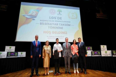 Şehitkamil’deki başarılı öğrenciler ödüllendirildiler