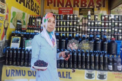 Kahramanmaraşlılar yazın urmu dutu suyu ile serinliyor