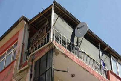 3. kattan düşen çocuk ağır yaralandı