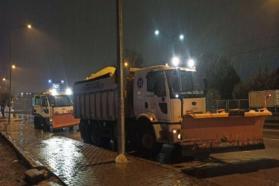BÜYÜKŞEHİR, KARLA MÜCADELEYİ TÜM GECE SÜRDÜRDÜ