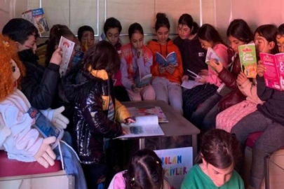 Çocuklar için gezici kütüphane