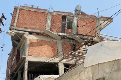 Depremin yıktığı binada ilginç görüntüler ortaya çıktı