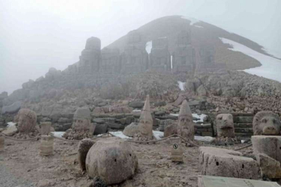 Nemrut Dağı’ndaki heykeller depremde zarar görmedi