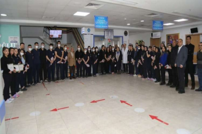 Şahin’den fedakar hemşirelere ziyaret!