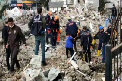 Kayıp olarak aranan kişinin cenazesi enkaz altında bulundu