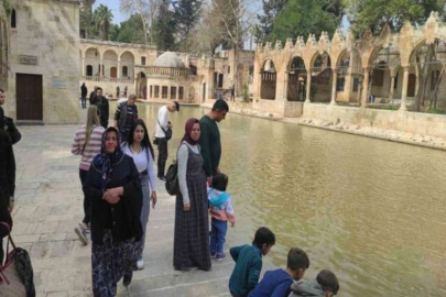 Balıklıgöl’ün suyu berraklaşıyor