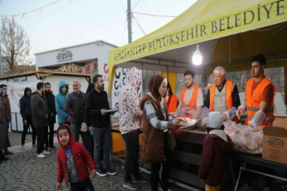 Gaziantep’te iftar çadırlarında günlük 15 bin kişi ağırlanıyor