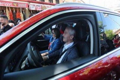 Başkan Tahmazoğlu TOGG’u test etti