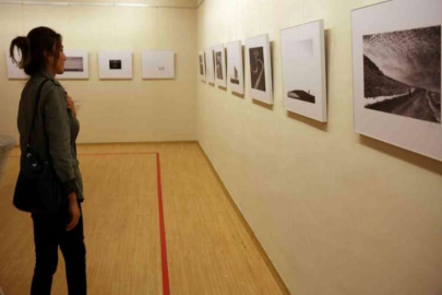 SANKO’da “Siyahtan Beyaza Yalnızlıklar” fotoğraf sergisi