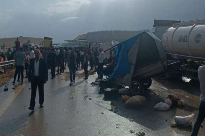 Tarım işçilerini taşıyan minibüs hafriyat kamyonu ile çarpıştı: 1 ölü, çok sayıda yaralı var