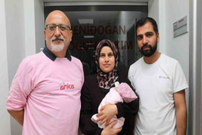 Anne karnında kalbi duran bebek yeniden yaşama döndü