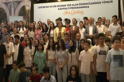 Şahin, LGS’ de dereceye giren öğrencilerle buluştu