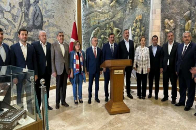Cumhurbaşkanı Yardımcısı Cevdet Yılmaz Gaziantep Valiliği’ni ziyaret etti