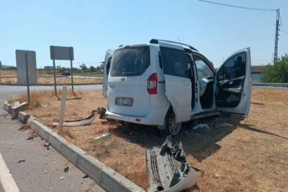 İki araç kavşakta çarpıştı: 2’si ağır 7 yaralı