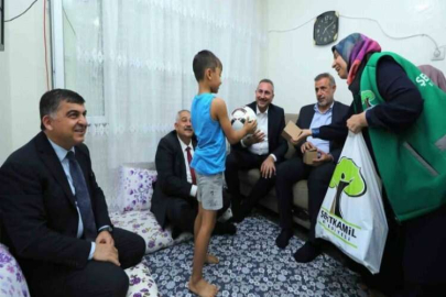 Gül ve Fadıloğlu yetim çocuklarla bir araya geldi