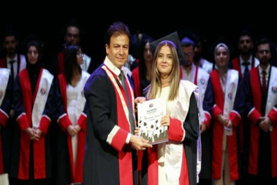 GAÜN Diş Hekimliği’nden 96 öğrenci mezun oldu