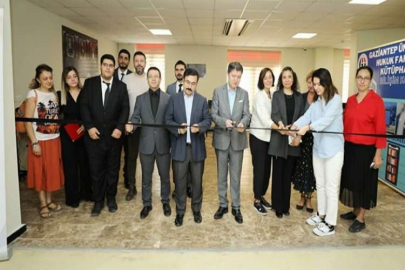 Depremde hayatını kaybeden öğrencilerin anısında bilgisayar laboratuvarı kuruldu