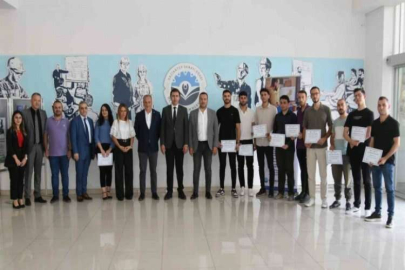SOLIDWORKS UZMANLIK PROGRAMINDA KATILIMCILAR SERTİFİKALARINI ALDI