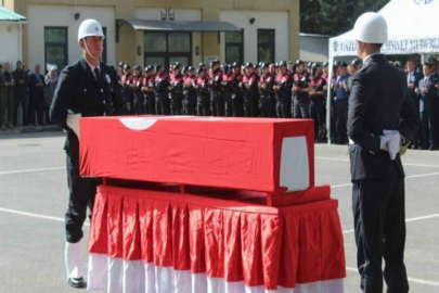 Kazada şehit olan polisin naaşı törenle memleketine uğurlandı