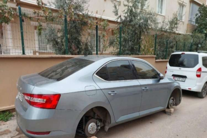 Park halindeki 3 aracın lastikleri jantlarıyla beraber çalındı