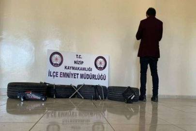Park halindeki araçların lastiklerini jantlarıyla beraber çalan şahıs yakalandı