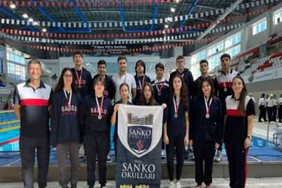 SANKO Okulları öğrencilerinin yüzme başarısı