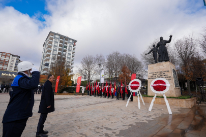 ŞEHİT KAMİL VE ANNESİ İLE ÖZDEMİR BEY İÇİN TÖREN DÜZENLENDİ