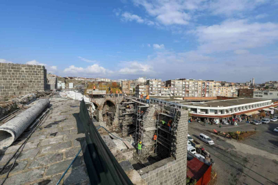 Diyarbakır’ın tarihi surlarında 70 burç restore edildi