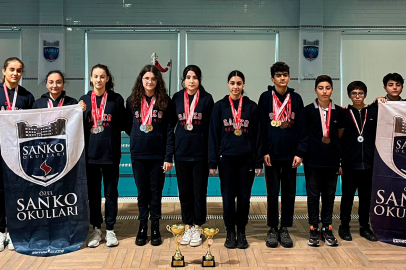 SANKO OKULLARI ÖĞRENCİLERİNİN YÜZME BAŞARISI