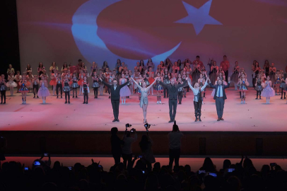 ASKIDA BİLET, MUTLU ETTİ