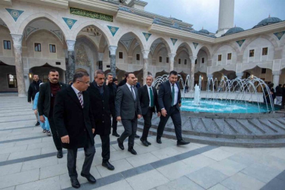 Bakan Kacır’dan Şahinbey’in devasa eserlerine tam not