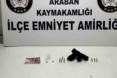 Gaziantep’te kovalamaca sonucu uyuşturucu ve silah ele geçirildi