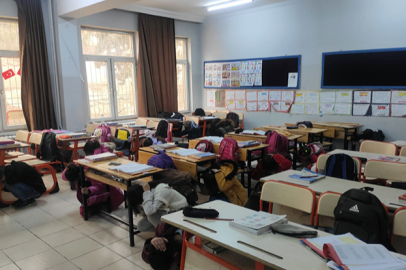 Okullarda deprem tatbikatı yapıldı