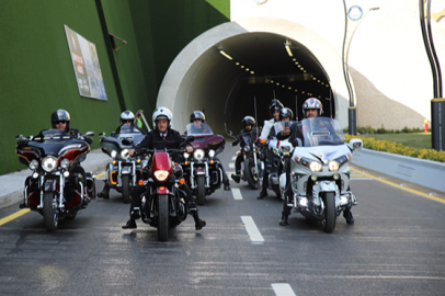 Tahmazoğlu 100. Yıl Tünelleri’nde motosiklet turu attı