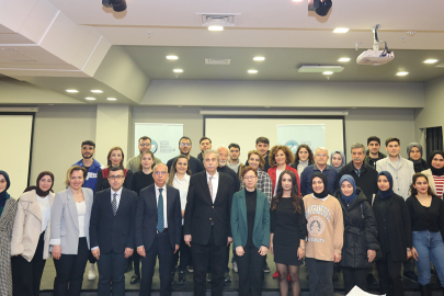 Güçlü Söz: Etkili İletişim Paneli