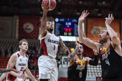 Gaziantep Basketbol 86-82 kazandı