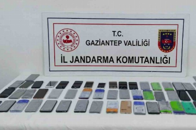 Gaziantep’te 2 milyon TL değerinde kaçak telefon ele geçirildi