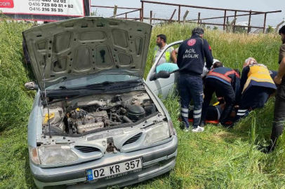 Kâhta’da 2 otomobil çarpıştı: 5 yaralı