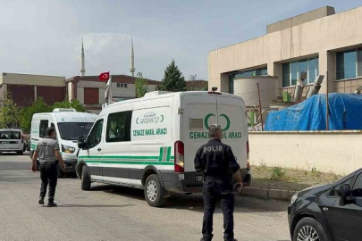 Aynı fabrikada çalıştığı arkadaşını öldürdükten sonra intihar etti