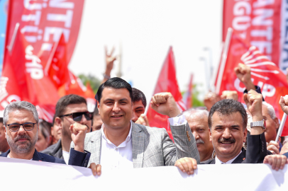 YILMAZ, İŞÇİNİN BAYRAM COŞKUSUNA ORTAK OLDU