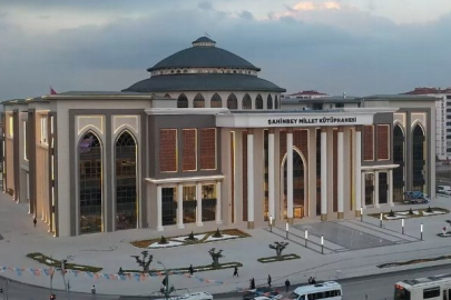Türkiye’nin en büyük ikinci kütüphanesi Gaziantep’te hizmete açıldı
