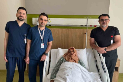 Karın ağrısıyla geldi, böbreğinden 35 cm’lik kitle çıktı