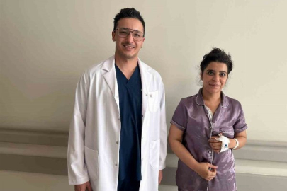 Kanserden kaybettiği göğsü karın dokusuyla onarıldı