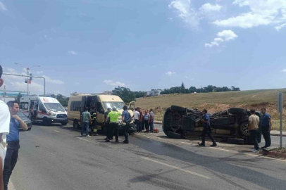Pikap ile yolcu minibüsü çarpıştı: 1 yaralı